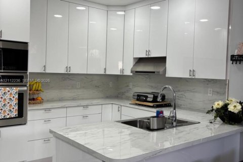 Condominio en venta en Homestead, Florida, 4 dormitorios, 171.87 m2 № 2432234 - foto 13