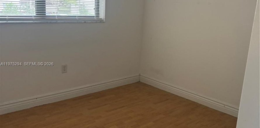 Кондоминиум с 2 спальнями в Санрайз, Флорида № 2041374