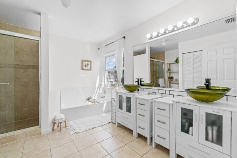 Villa ou maison à louer à Boynton Beach, Floride: 4 chambres, 208.57 m2 № 2412803 - photo 16