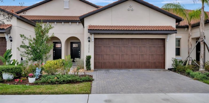 Townhouse in Wimauma, Florida 2 bedrooms, 161.37 sq.m. № 2143460