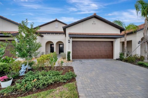 Townhouse in Wimauma, Florida 2 bedrooms, 161.37 sq.m. № 2143460 - photo 3