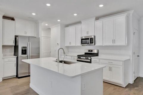 Townhouse in Wimauma, Florida 2 bedrooms, 161.37 sq.m. № 2143460 - photo 8