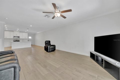 Townhouse in Wimauma, Florida 2 bedrooms, 161.37 sq.m. № 2143460 - photo 17