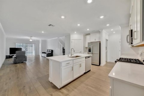 Townhouse in Wimauma, Florida 2 bedrooms, 161.37 sq.m. № 2143460 - photo 5