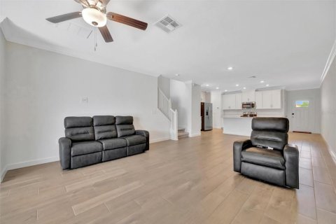 Townhouse in Wimauma, Florida 2 bedrooms, 161.37 sq.m. № 2143460 - photo 18