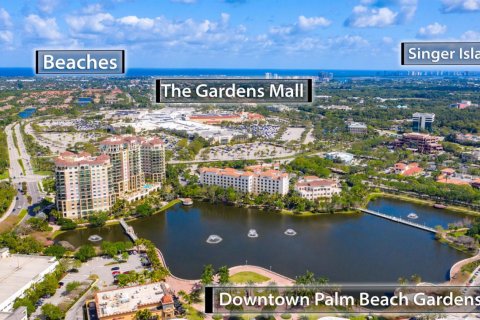 Condo in Palm Beach Gardens, Florida, 2 bedrooms  № 1224676 - photo 1