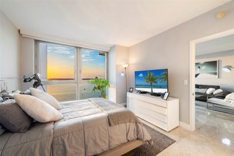 Condo in Miami, Florida, 2 bedrooms № 1965225 - photo 20
