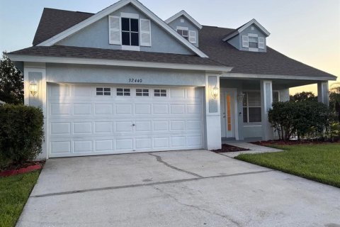 Casa en Wesley Chapel, Florida 3 dormitorios, 189.99 m2 № 2355830