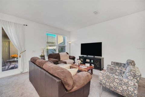 Townhouse in Winter Garden, Florida 3 bedrooms, 173.54 sq.m. № 1724578 - photo 17