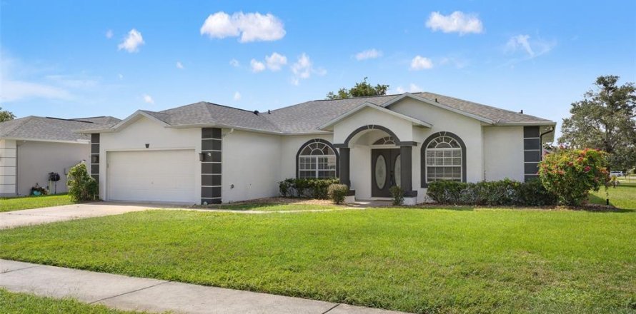 Casa en Brooksville, Florida 3 dormitorios, 156.17 m2 № 1907449