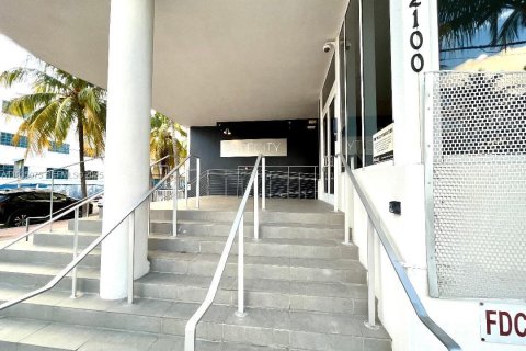 Снять в аренду кондоминиум в Майами-Бич, Флорида 1 спальня, 63.73м2, № 1993495 - фото 3