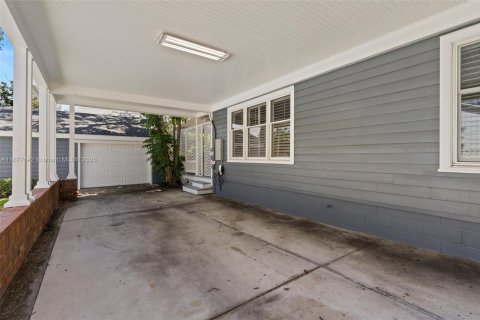 Снять в аренду виллу или дом в Тампа, Флорида 5 спален, № 1922698 - фото 30