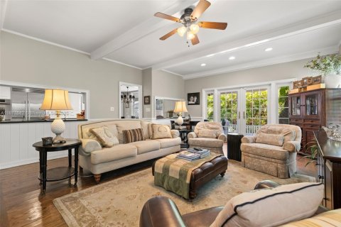 Снять в аренду виллу или дом в Тампа, Флорида 5 спален, № 1922698 - фото 9