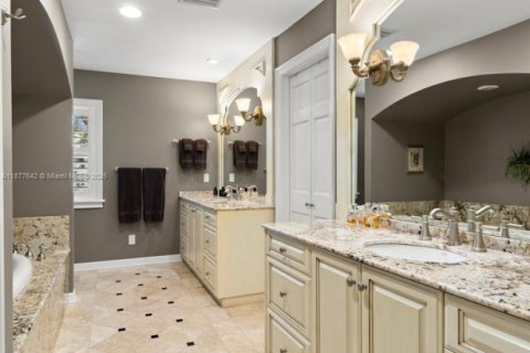Снять в аренду виллу или дом в Тампа, Флорида 5 спален, № 1922698 - фото 23