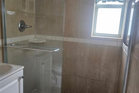 Copropriété à vendre à Hollywood, Floride: 1 chambre, 36.98 m2 № 2018241 - photo 12