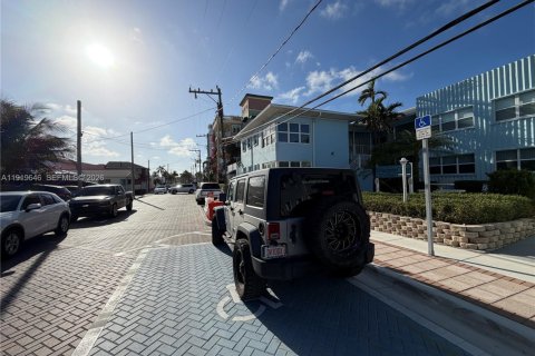 Condominio en venta en Hollywood, Florida, 1 dormitorio, 36.98 m2 № 2018241 - foto 23