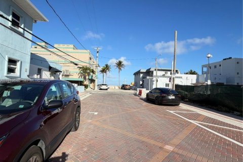 Condominio en venta en Hollywood, Florida, 1 dormitorio, 36.98 m2 № 2018241 - foto 24