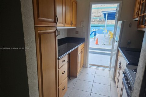 Copropriété à vendre à Hollywood, Floride: 1 chambre, 36.98 m2 № 2018241 - photo 3