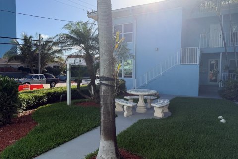 Condominio en venta en Hollywood, Florida, 1 dormitorio, 36.98 m2 № 2018241 - foto 21