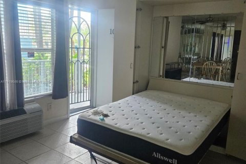 Copropriété à vendre à Hollywood, Floride: 1 chambre, 36.98 m2 № 2018241 - photo 4