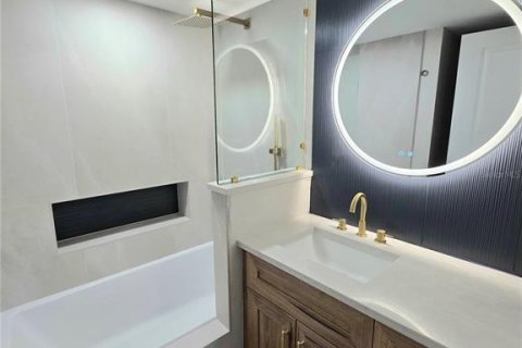 Condominio en venta en Pinellas Park, Florida, 2 dormitorios, 110.55 m2 № 2095856 - foto 18