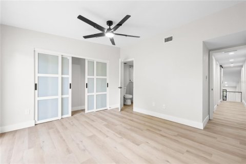 Condominio en venta en Pinellas Park, Florida, 2 dormitorios, 110.55 m2 № 2095856 - foto 21