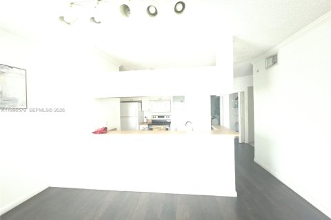 Copropriété à louer à Sunny Isles Beach, Floride: 2 chambres, 86.77 m2 № 2060826 - photo 4