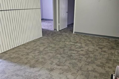 Immobilier commercial à louer à Kissimmee, Floride: 429.58 m2 № 1916434 - photo 12