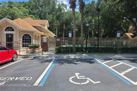 Condo in Altamonte Springs, Florida, 3 bedrooms  № 2266922 - photo 16