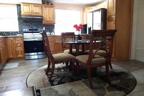 House in Dunedin, Florida 3 bedrooms, 91.04 sq.m. № 1894860 - photo 7