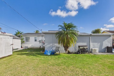 Купить виллу или дом в Катлер-Бей, Флорида 4 спальни, 133.13м2, № 2043563 - фото 4