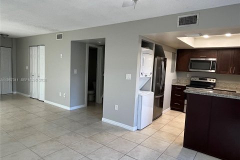 Townhouse in Cooper City, Florida 3 bedrooms, 120.96 sq.m. № 2029571 - photo 6