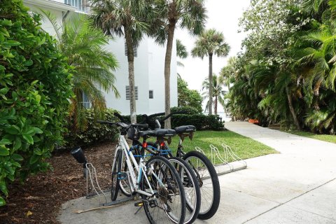 Condo in Stuart, Florida, 2 bedrooms  № 2082166 - photo 30