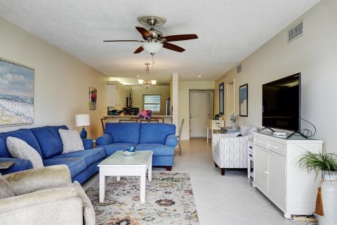 Condo in Stuart, Florida, 2 bedrooms  № 2082166 - photo 26