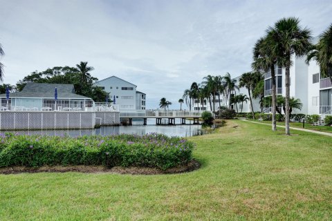 Condo in Stuart, Florida, 2 bedrooms  № 2082166 - photo 3