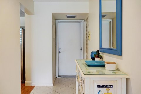 Condo in Stuart, Florida, 2 bedrooms  № 2082166 - photo 17