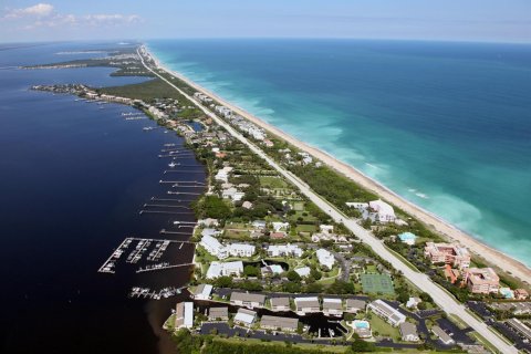 Condo in Stuart, Florida, 2 bedrooms  № 2082166 - photo 8