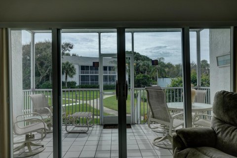 Condo in Stuart, Florida, 2 bedrooms  № 2082166 - photo 22