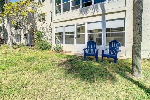 Condo in Dunedin, Florida, 2 bedrooms  № 2205692 - photo 5