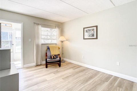 Condo in Dunedin, Florida, 2 bedrooms  № 2205692 - photo 19