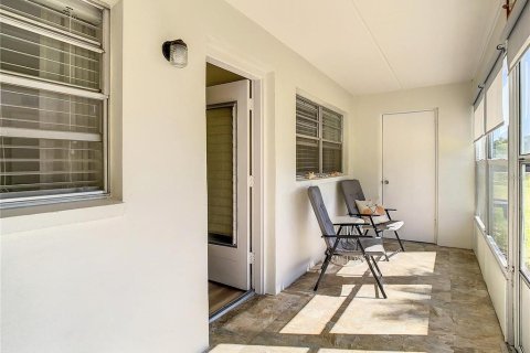 Condo in Dunedin, Florida, 2 bedrooms  № 2205692 - photo 6