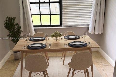 Townhouse in Plantation, Florida 3 bedrooms, 122.45 sq.m. № 1952553 - photo 2