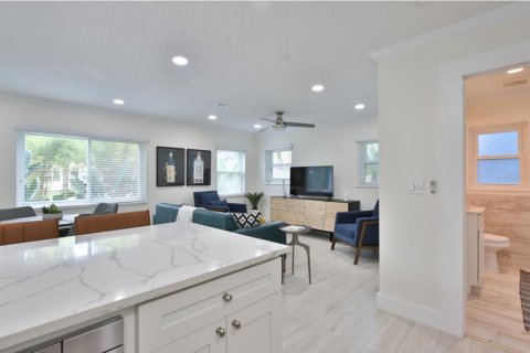 Villa ou maison à louer à Sarasota, Floride: 1 chambre, 74.88 m2 № 2384056 - photo 8