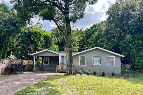 House in Orlando, Florida 3 bedrooms, 132.66 sq.m. № 1906023 - photo 1