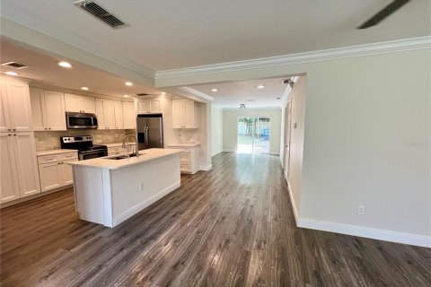 Villa ou maison à louer à Orlando, Floride: 3 chambres, 132.66 m2 № 1906023 - photo 10