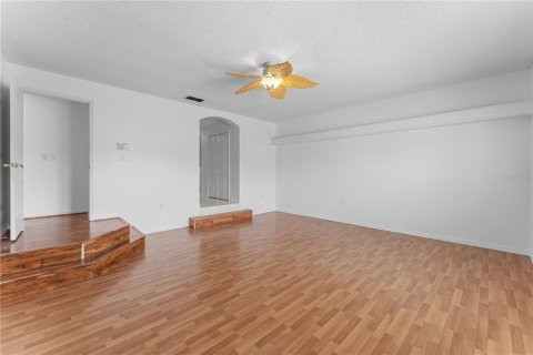 House in Orlando, Florida 4 bedrooms, 226.59 sq.m. № 2225370 - photo 19