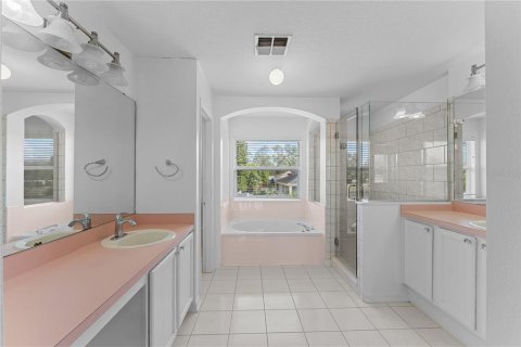 House in Orlando, Florida 4 bedrooms, 226.59 sq.m. № 2225370 - photo 26