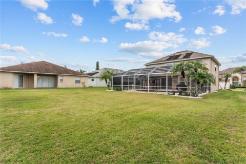 House in Orlando, Florida 4 bedrooms, 226.59 sq.m. № 2225370 - photo 4
