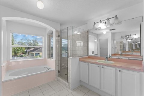 House in Orlando, Florida 4 bedrooms, 226.59 sq.m. № 2225370 - photo 25