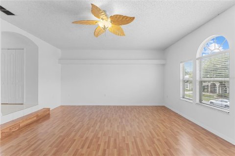 House in Orlando, Florida 4 bedrooms, 226.59 sq.m. № 2225370 - photo 21